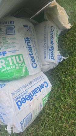 R-11U unfaced fiberglass insulation