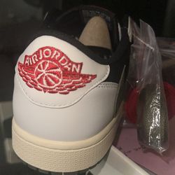 Travis Scott's Air Jordan 1 Low og sp
