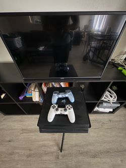 PS4, Qlaway Scooter, 32” Tv