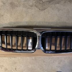 2020 BMW 330I Grill