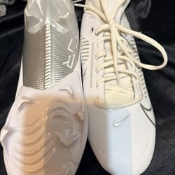Football Cleats SIZE 9.5