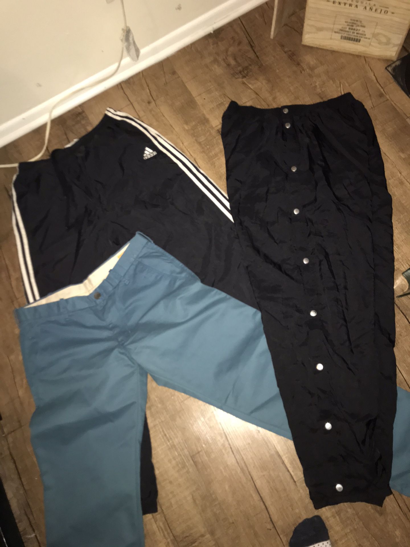 Men’s Size Large Pants Lot $5
