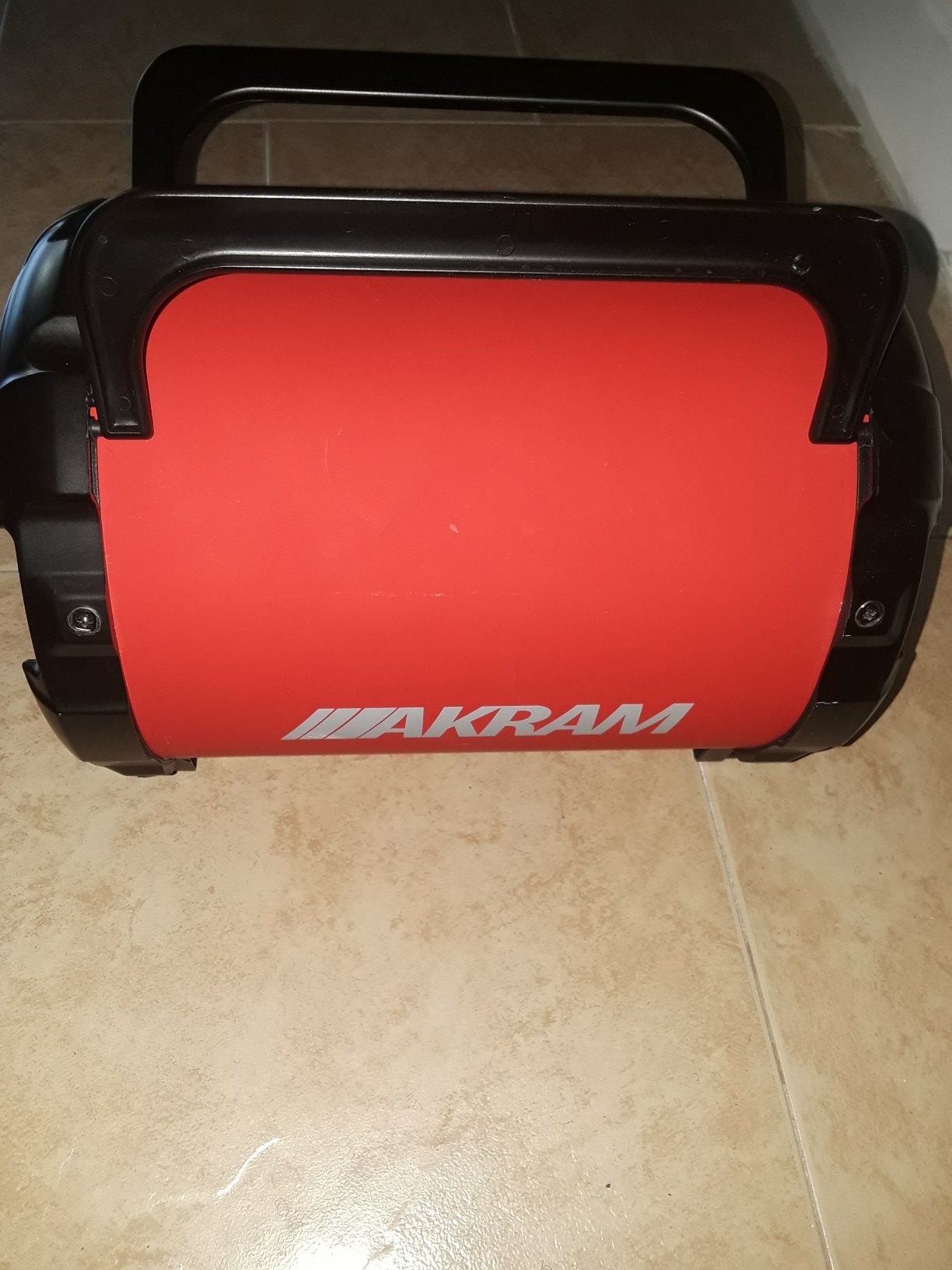 Akram Boom Speaker suturasonline .br