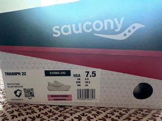 Saucony - Triumph 22 - Women’s Size 7.5 Regular Width
