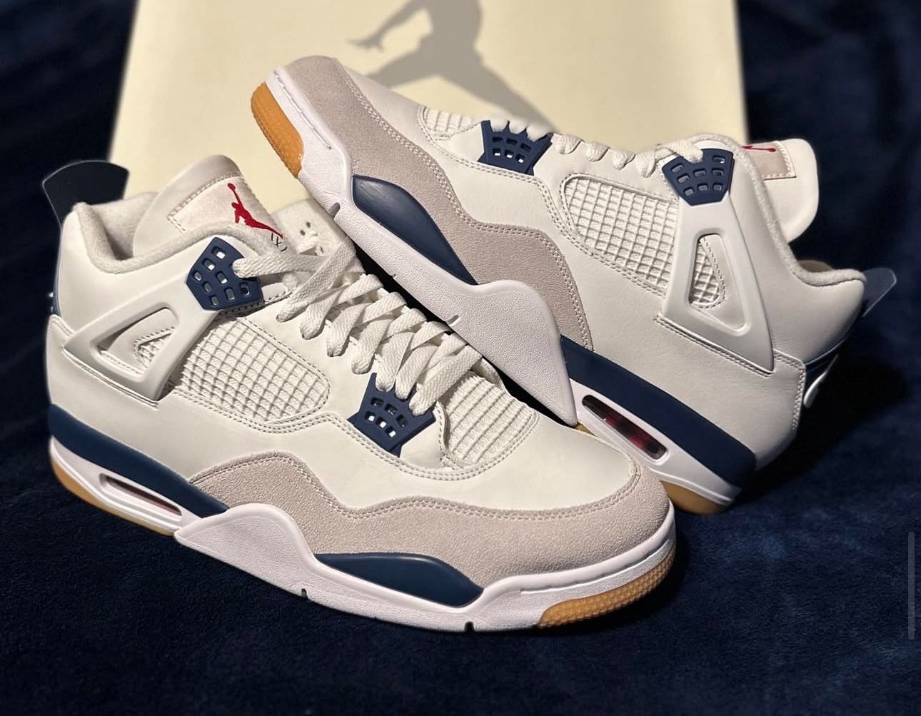 Jordan 4 “SB Midnight Navy’s” Size 13
