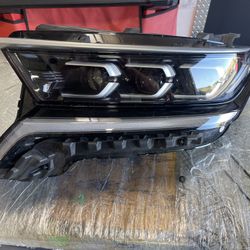 Left Headlight  2021-2023 Kia Sorento