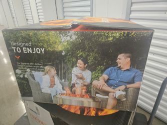 Smokeless fire pit