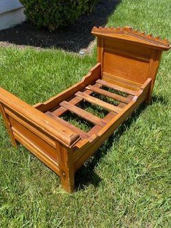 Antique Victorian  Doll Bed 22"