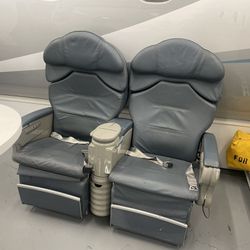 Boeing 747-400 First Class Seats