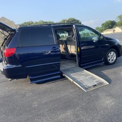 2008 Toyota Sienna