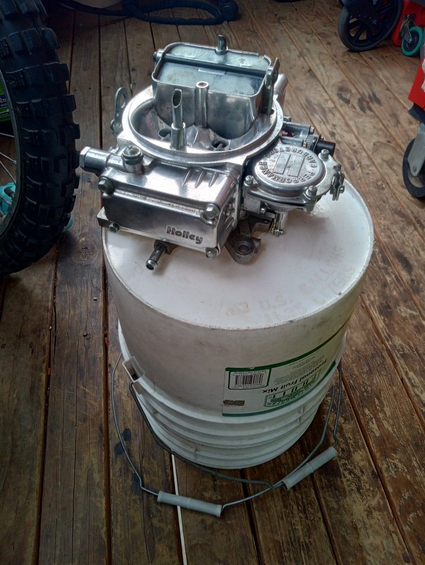 650 Holley Carburetor