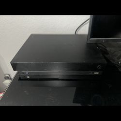 Xbox One X
