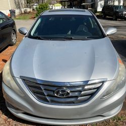 2013 Hyundai Sonata Hybrid · Blue Sedan 4D