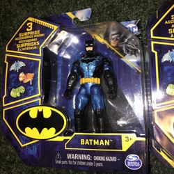 BATMAN FIGURE BUNDLE 4 NEW IN BOXA