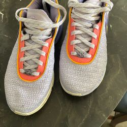 LeBron 20