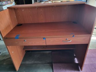 DESK / ESCRITORIO