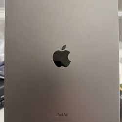 🔥🔥APPLE IPAD AIR 5TH GEN 64gb WiFi SPACE GRAY WITH MAGIC KEYBOARD🔥🔥$1