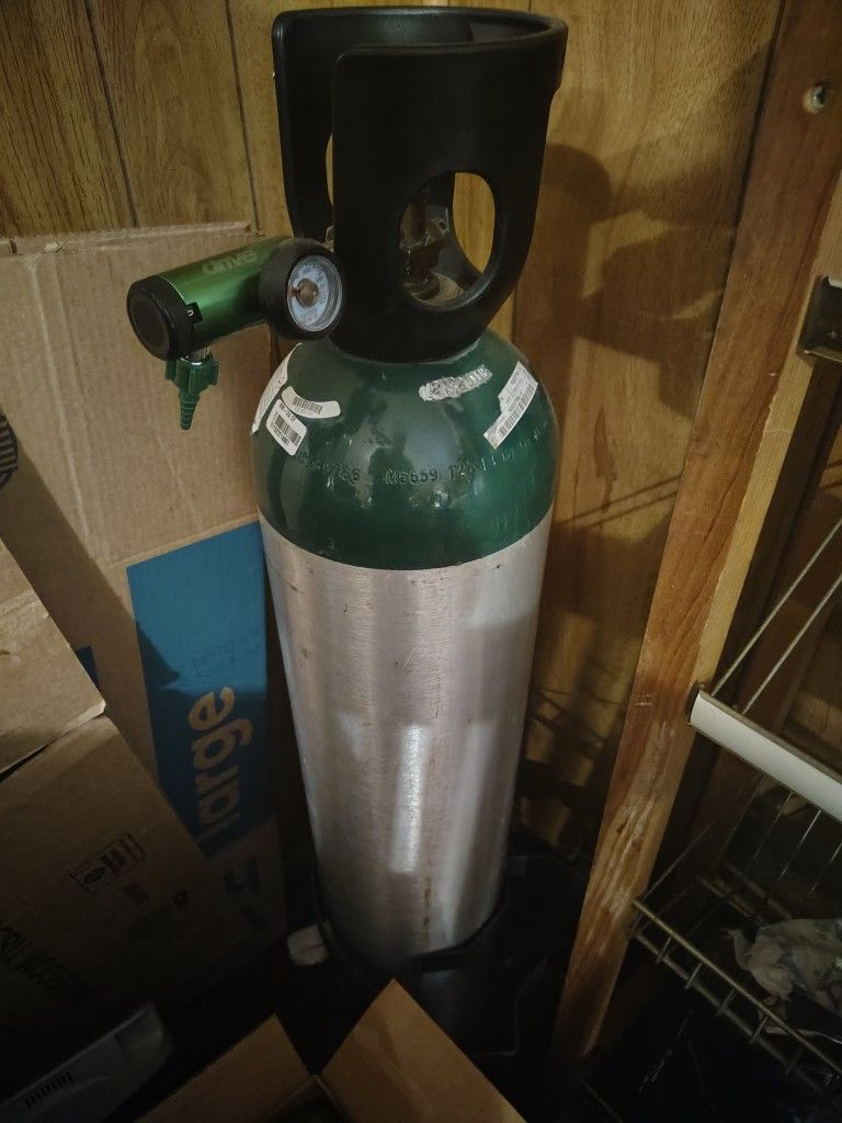Medical Grade Oxygen Bottle 124CF