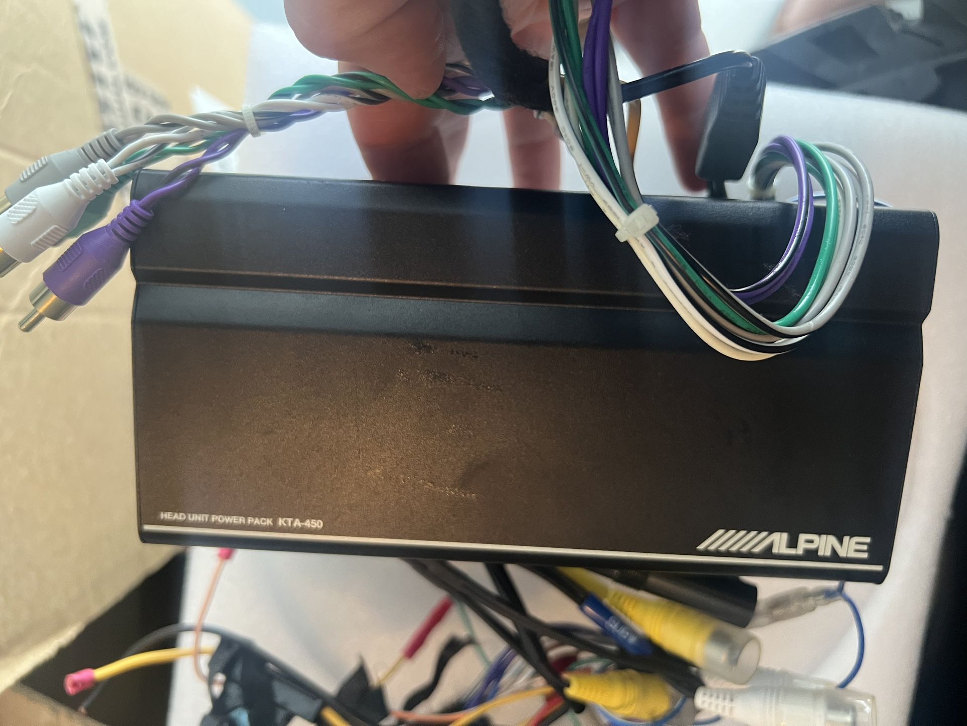 Alpine Head Unit