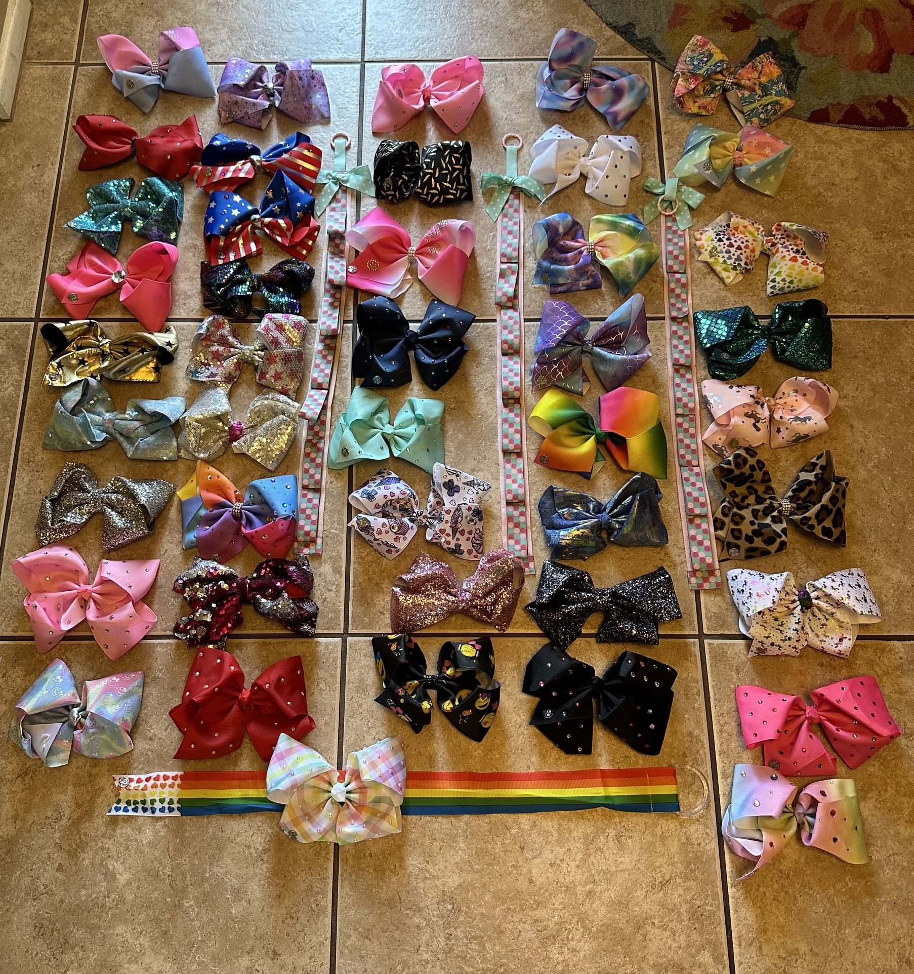 Huge Lot 44 Jojo Bows And 4 Bow Holders