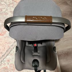 Nuna Pipa Lite Car Seat 