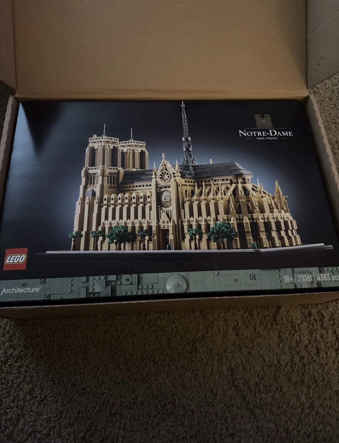 LEGO Architecture 21061 Notre-Dame Paris, France Brand New Sealed