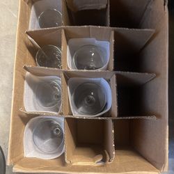 6 Large Wine Glasses 