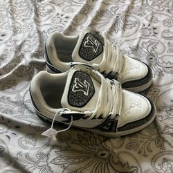 LV RINE STONE SHOES 
