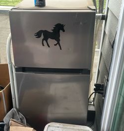 Mini fridge