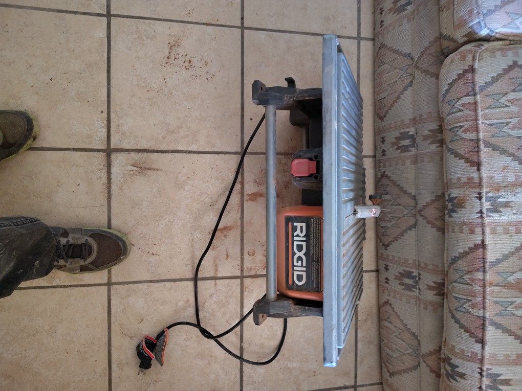 Ridge Wet Tile Saw