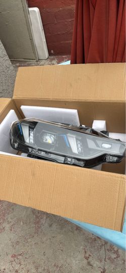 F30 G8X LCI-Style Headlights