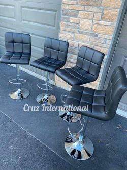 Brand new 4 black bar stools ( adjustable height and swivel ) chair chairs bar stool