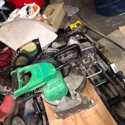 Table Saw With Stand 