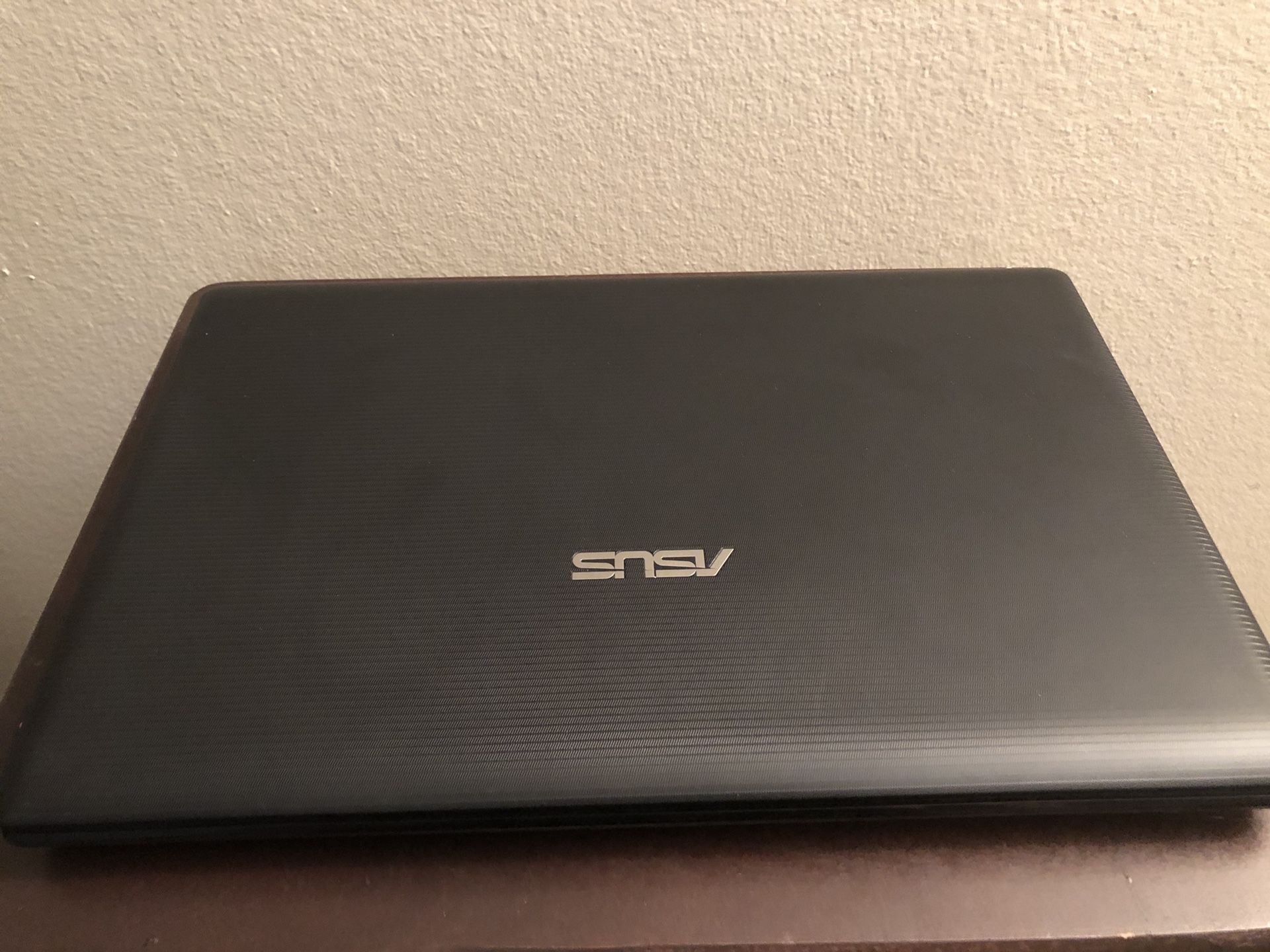 17.3 Inch Asus X75A
