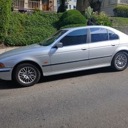 1999 BMW 540i