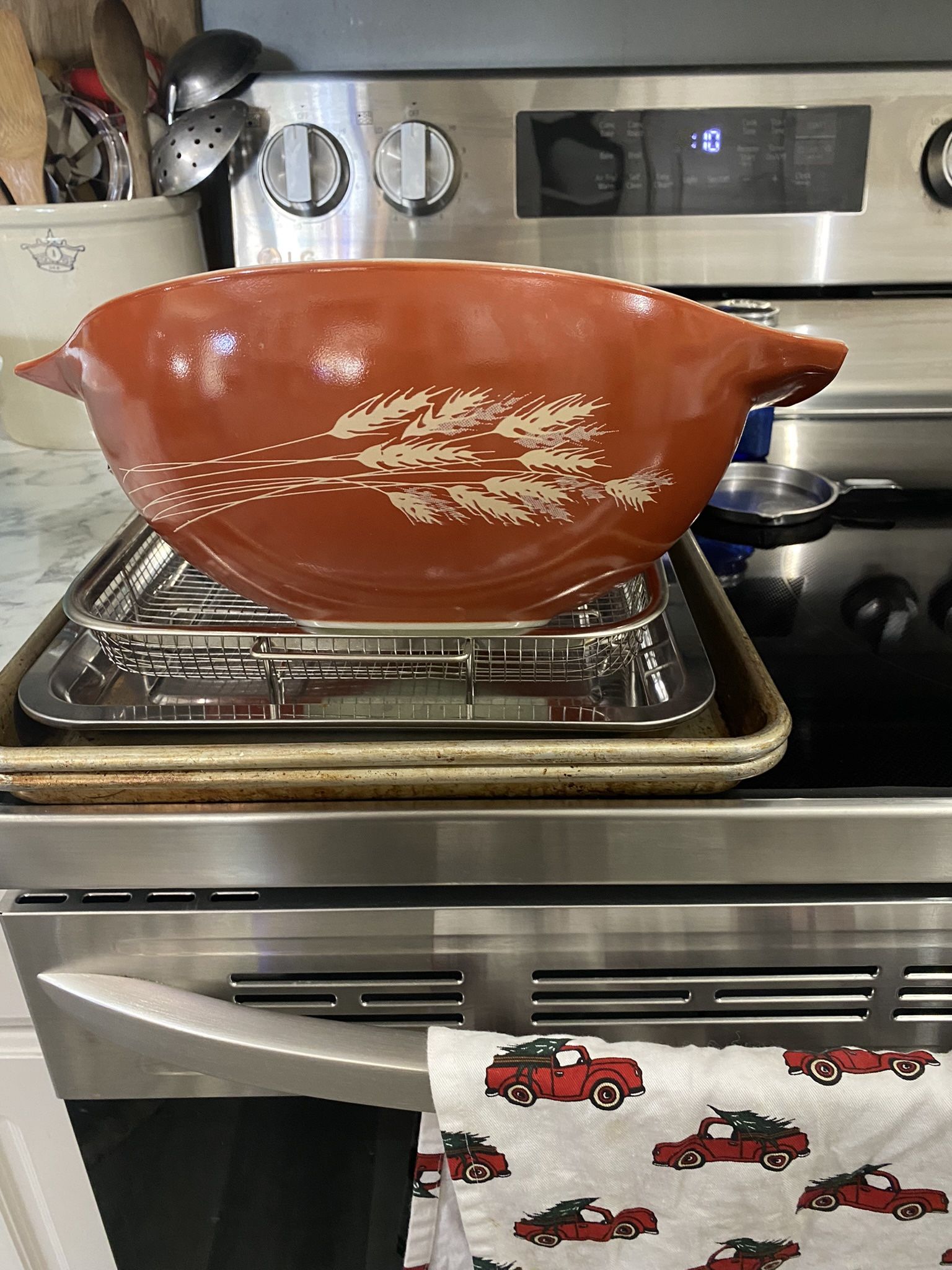 Vintage 1980 Pyrex Bowl