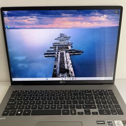 LG Gram 17” WUXGA ( 2020) i7 10th Generation 16GB 512GB  powerful Premium laptop 