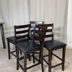 Counter Height Dining Chairs / High Stools (4) / Sillas Altas