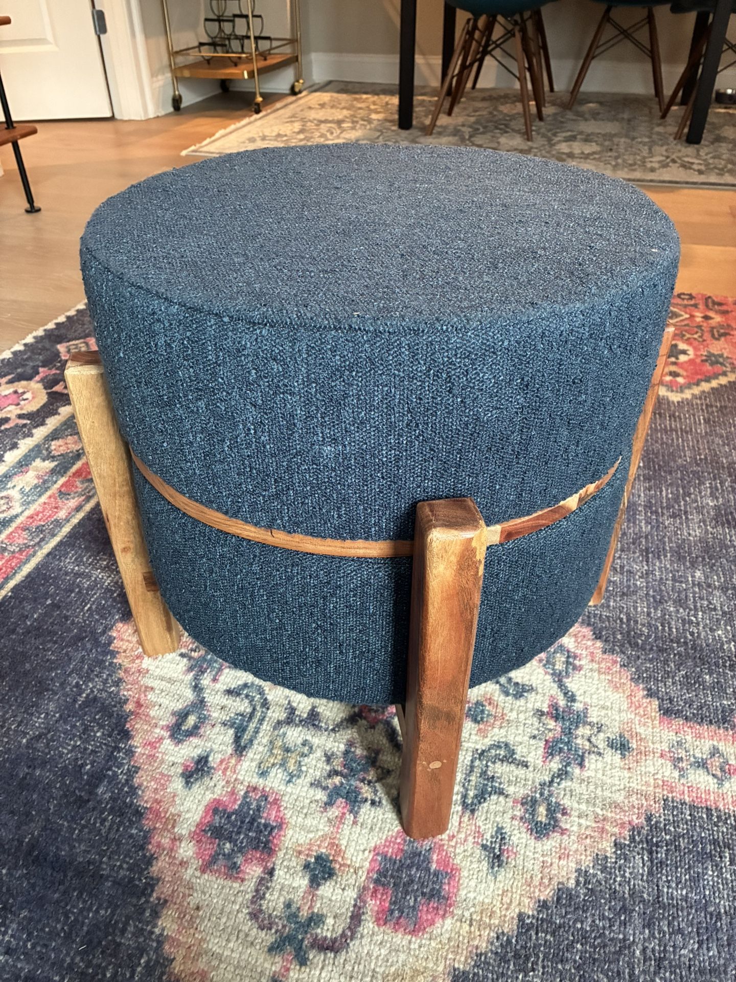 Rachel Zoe Ottoman/Side table