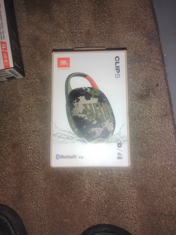 JBL Clip 5
