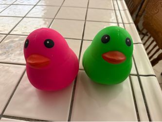 Squeeeze ducks