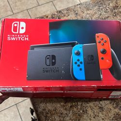 Nintendo Switch 