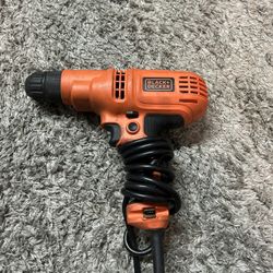 BLACK+DECKER Drill