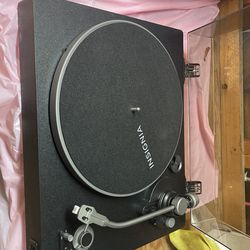 Insignia Bluetooth  Stereo Turn Table