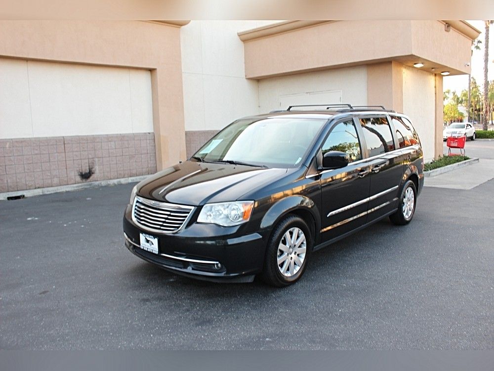 2016 CHRYSLER TOWN AND COUNTRY TOURING
