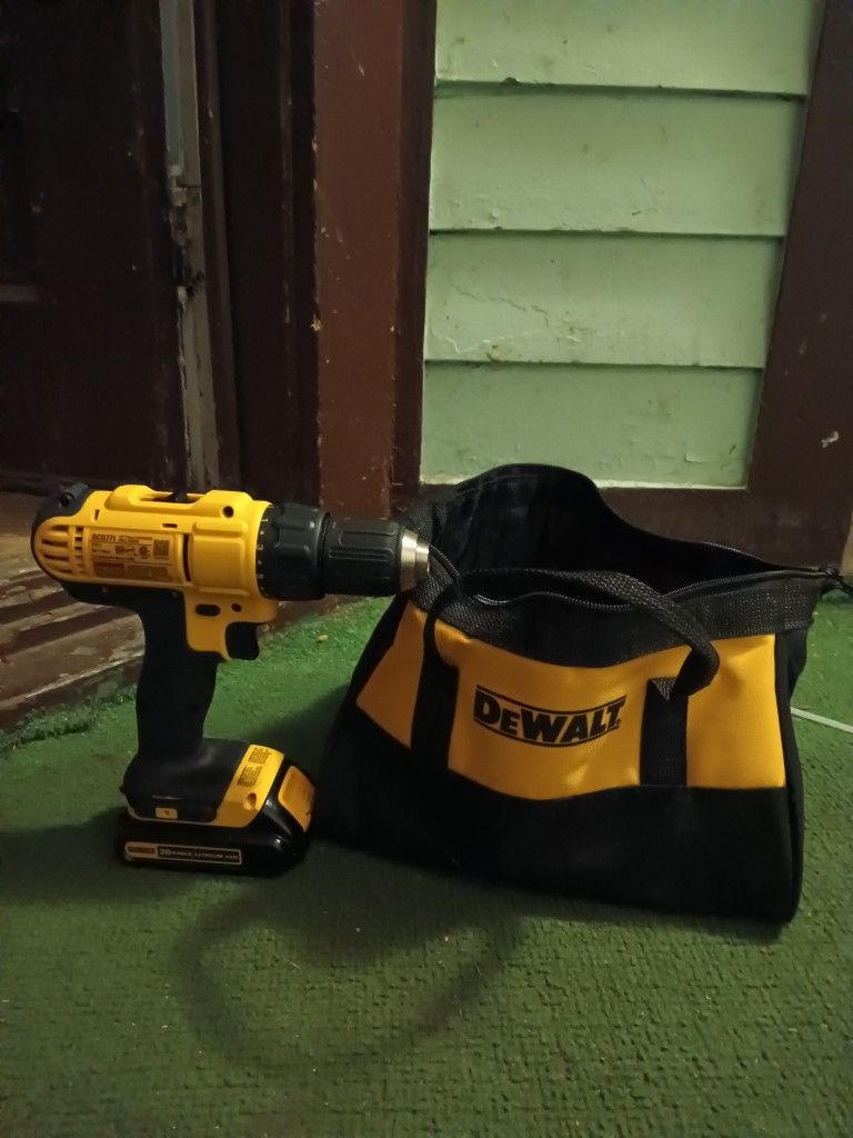 DeWalt Drill 