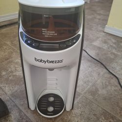 Baby Breeza Formula Bottle Maker