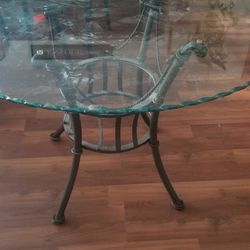 Free Table 3 Chairs 