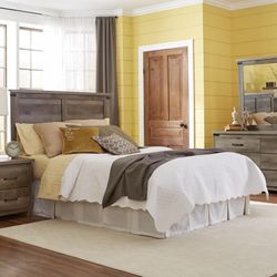 Rustic Style nice Bedroom Suite!