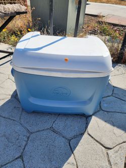 Igloo Hard Rolling Cooler